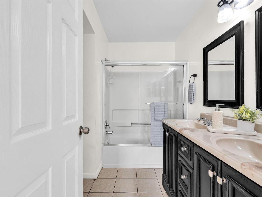 815 W Boynton Beach Boulevard, Unit 16-205, Boynton Beach, FL 33426 Photo