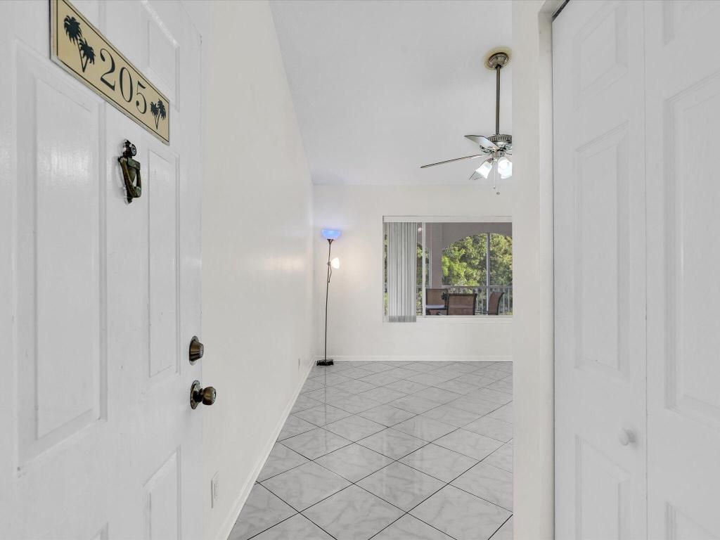 815 W Boynton Beach Boulevard, Unit 16-205, Boynton Beach, FL 33426 Photo