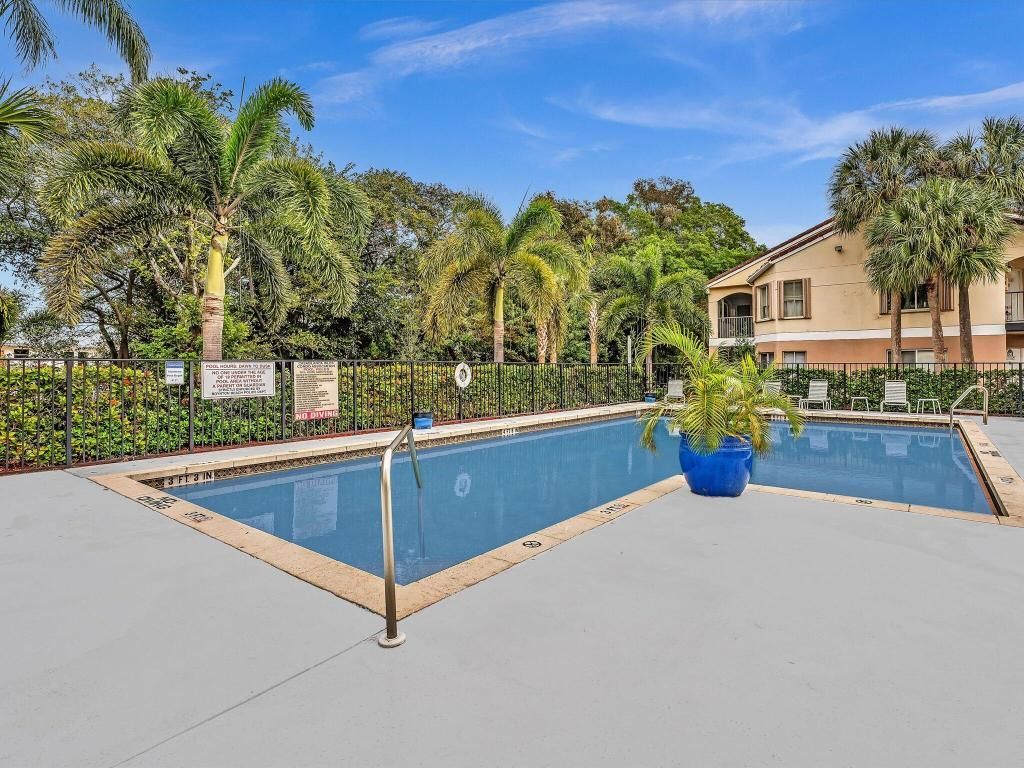 815 W Boynton Beach Boulevard, Unit 16-205, Boynton Beach, FL 33426 Photo