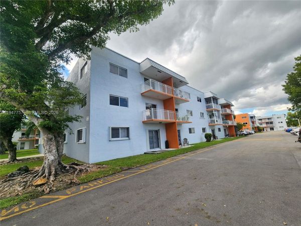 11309 SW 200th St, Unit 303-C, Miami, FL 33157