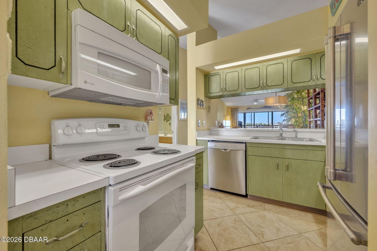 440 Bouchelle Drive, Unit 302, New Smyrna Beach, FL 32169 Photo