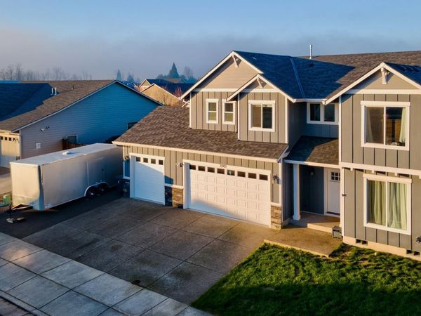 2303 NE Deciduous Av, Albany, OR 97321