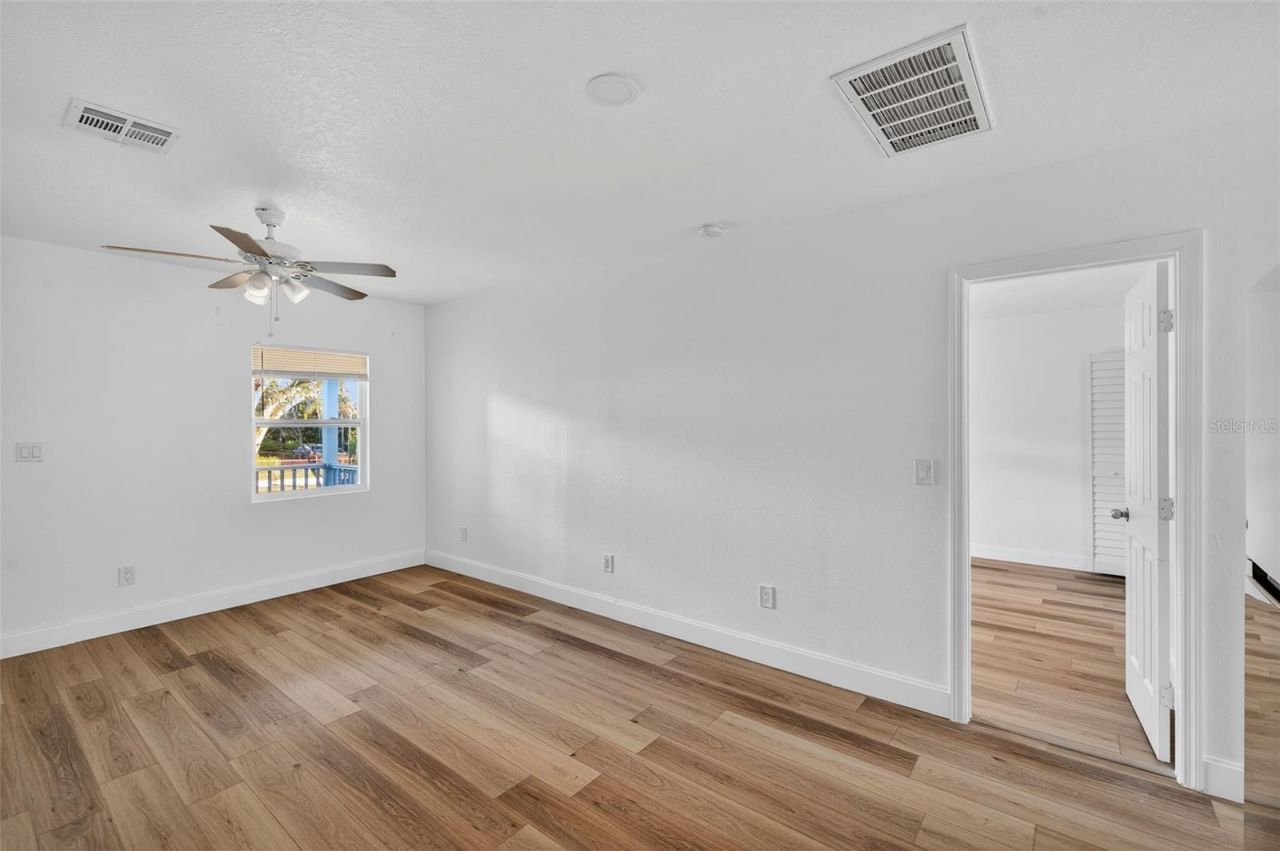 1933 10th Street S, Saint Petersburg, FL 33705 Photo