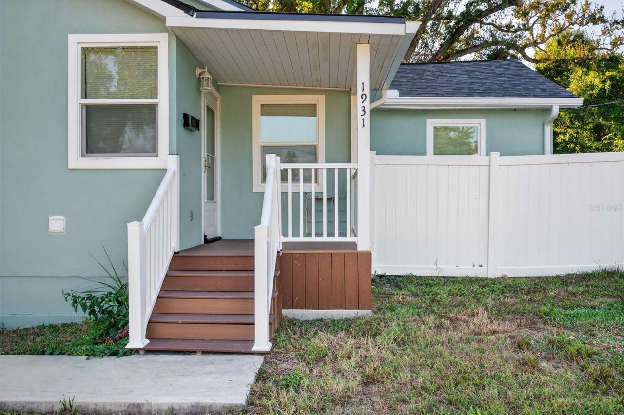 1933 10th Street S, Saint Petersburg, FL 33705 Photo