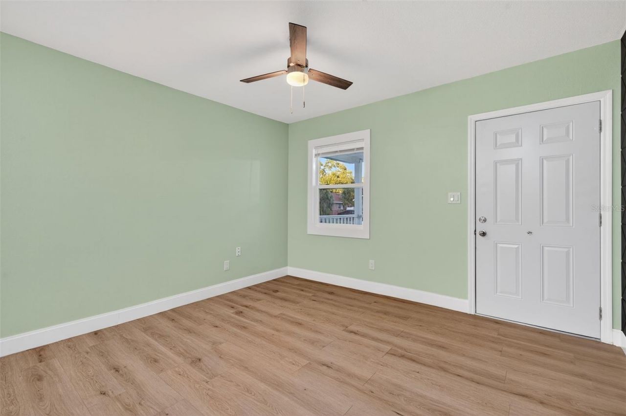 1933 10th Street S, Saint Petersburg, FL 33705 Photo