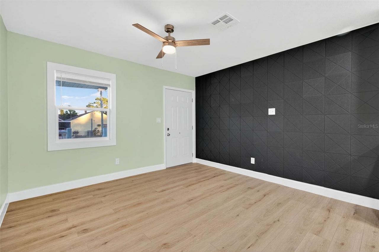 1933 10th Street S, Saint Petersburg, FL 33705 Photo