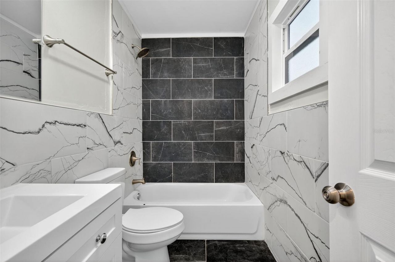 1933 10th Street S, Saint Petersburg, FL 33705 Photo