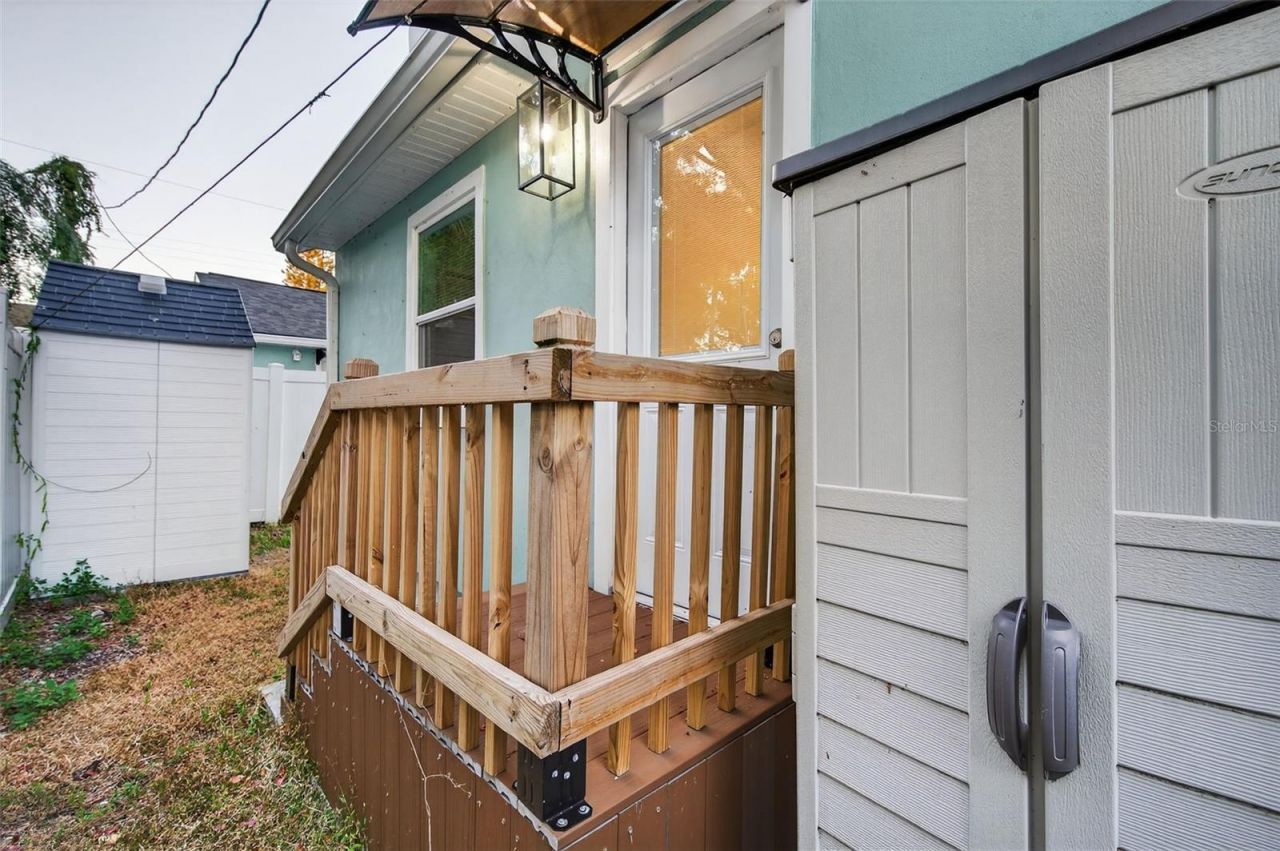 1933 10th Street S, Saint Petersburg, FL 33705 Photo