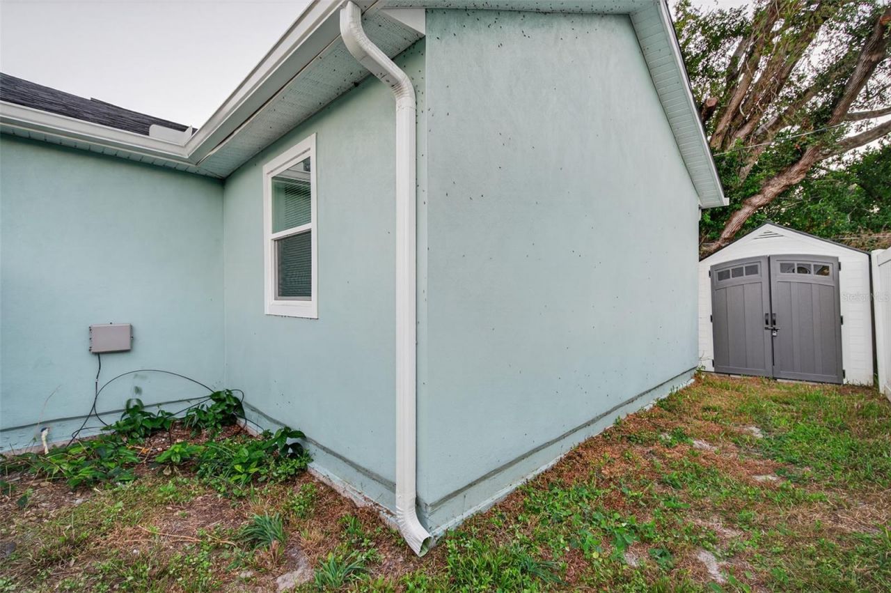 1933 10th Street S, Saint Petersburg, FL 33705 Photo