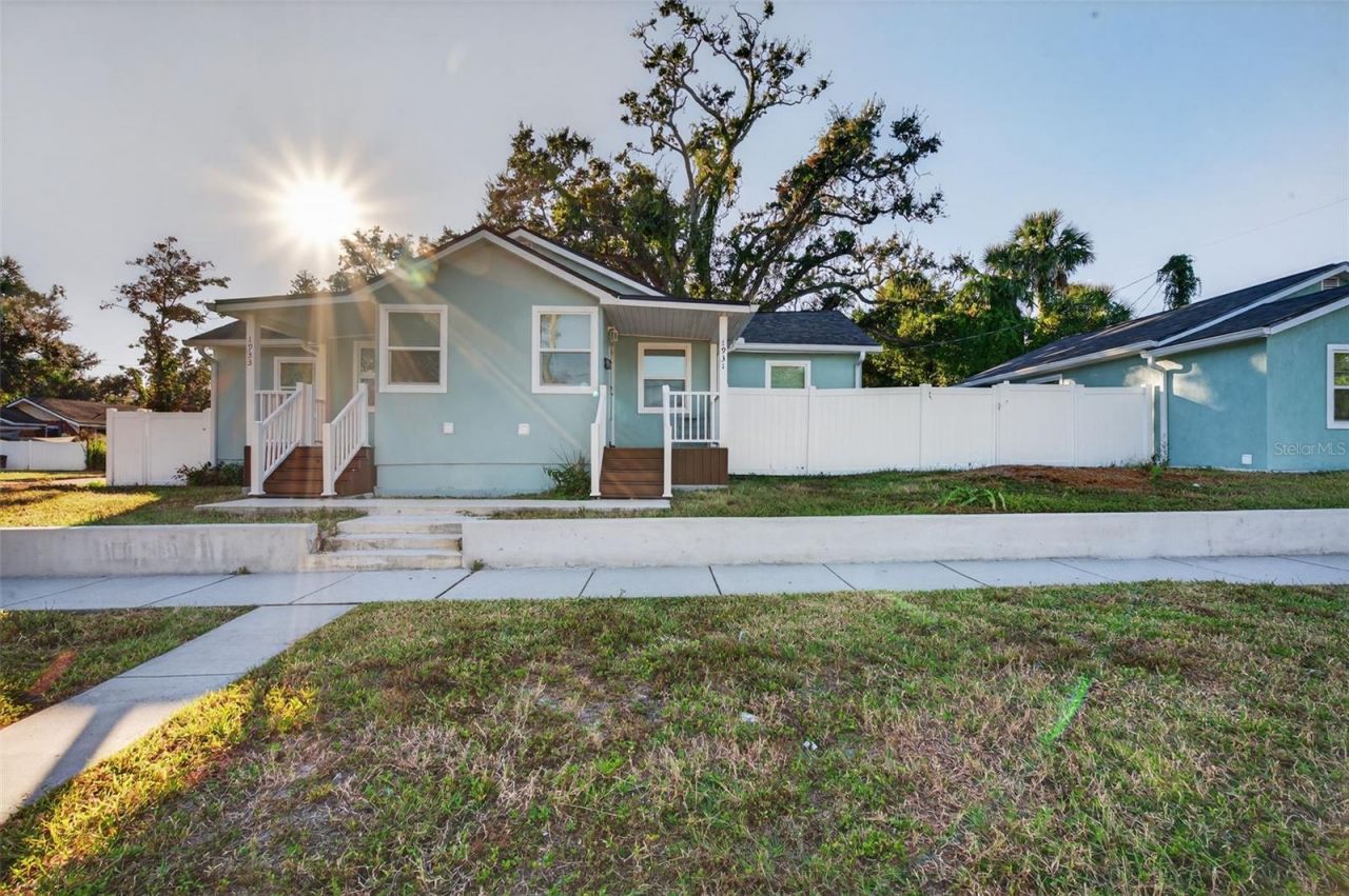 1933 10th Street S, Saint Petersburg, FL 33705 Photo