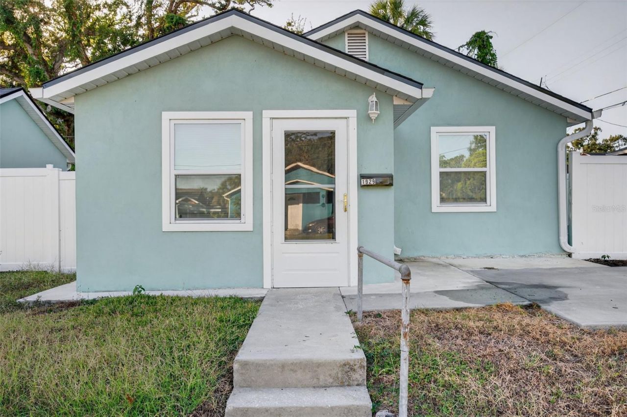 1933 10th Street S, Saint Petersburg, FL 33705 Photo