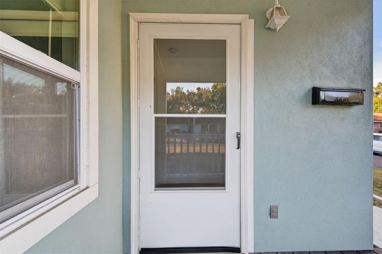 1933 10th Street S, Saint Petersburg, FL 33705 Photo