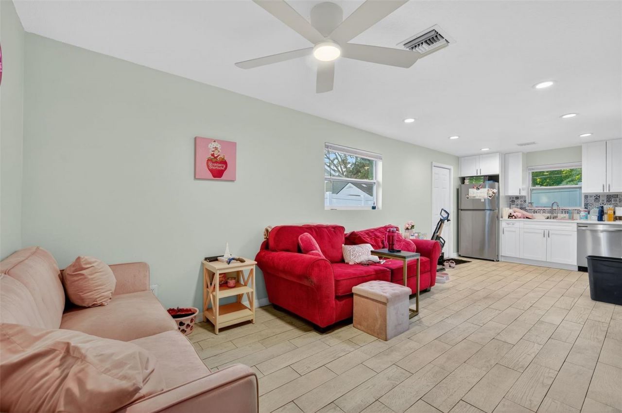 1933 10th Street S, Saint Petersburg, FL 33705 Photo