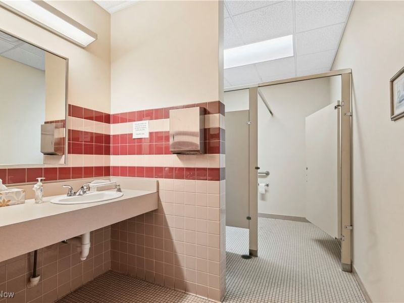 260 Niles Cortland Road NE, Warren, OH 44484 Photo 14