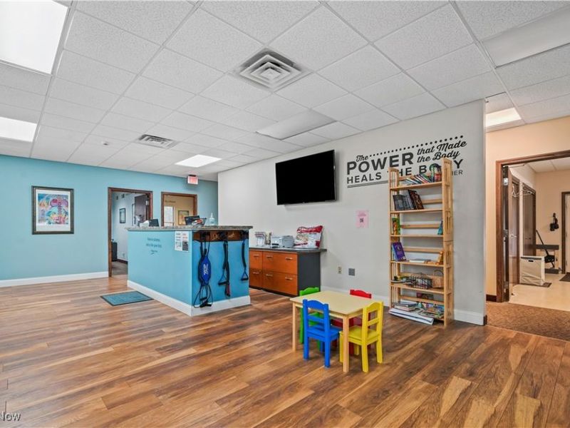 260 Niles Cortland Road NE, Warren, OH 44484 Photo 7