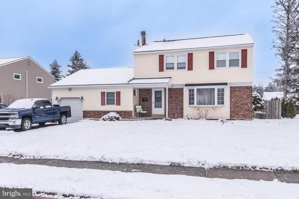 1036 Oakwood Drive, Warminster, PA 18974 Main Photo