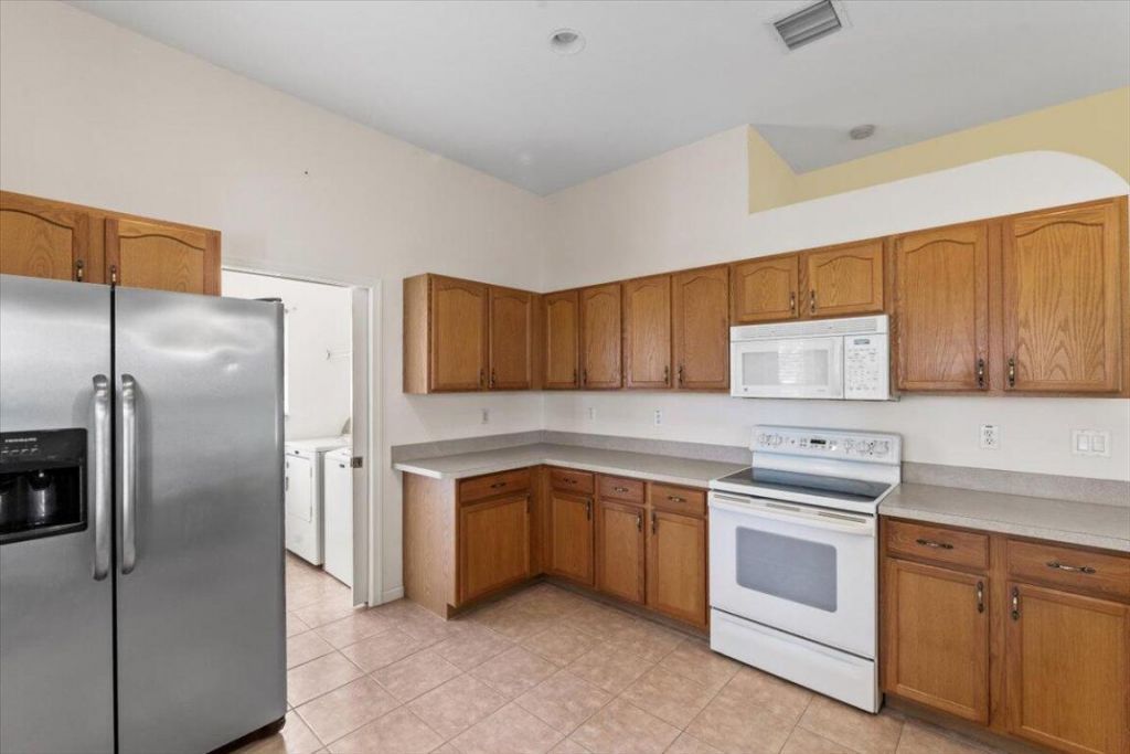 2077 SW Savage Boulevard, Port Saint Lucie, FL 34953 Photo