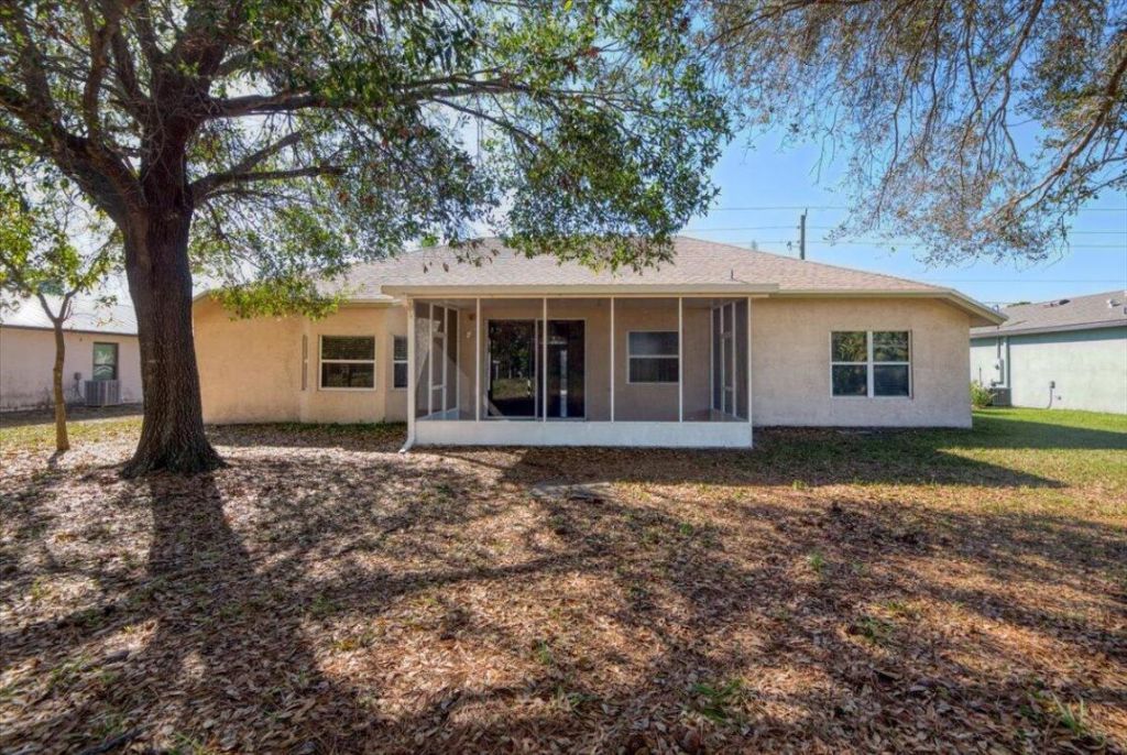 2077 SW Savage Boulevard, Port Saint Lucie, FL 34953 Photo