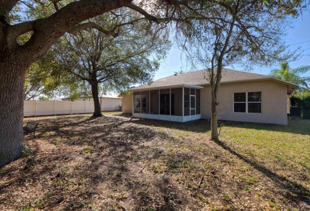 2077 SW Savage Boulevard, Port Saint Lucie, FL 34953 Photo