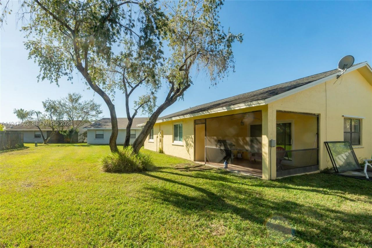 7674 NW 88th Ln, Tamarac, FL 33321 Photo