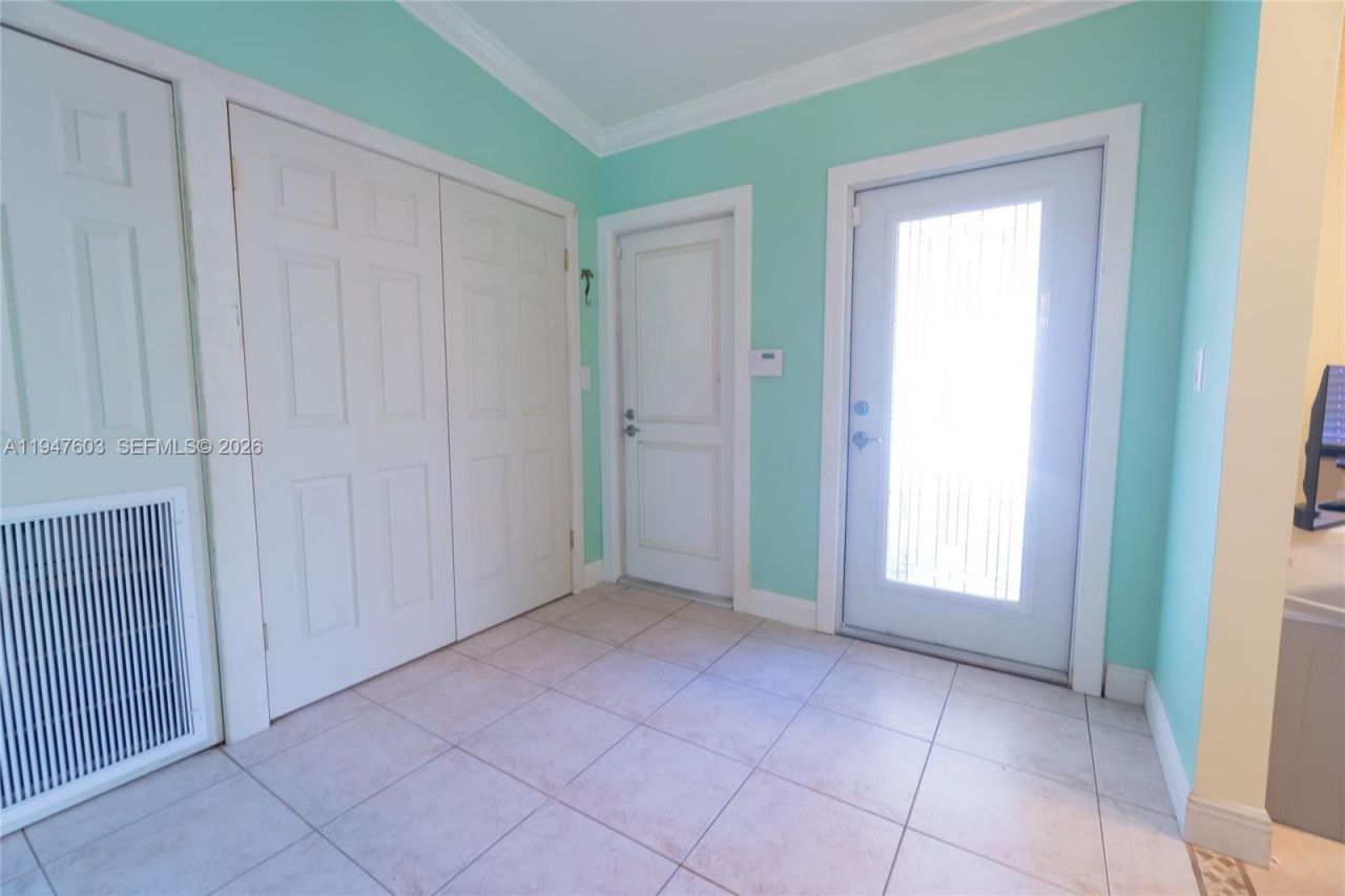 7674 NW 88th Ln, Tamarac, FL 33321 Photo