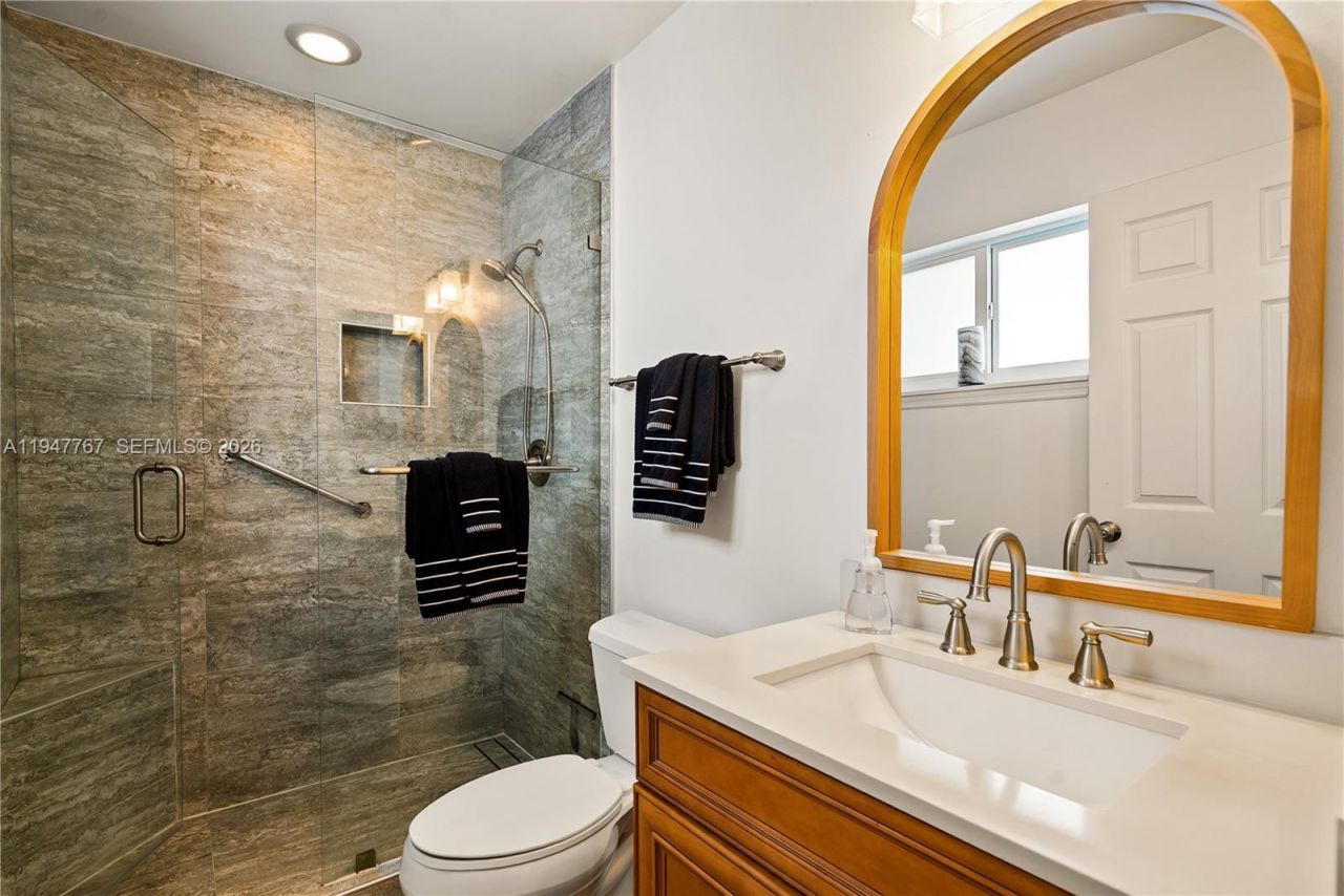 37 Bonefish Ave, Key Largo, FL 33037 Photo