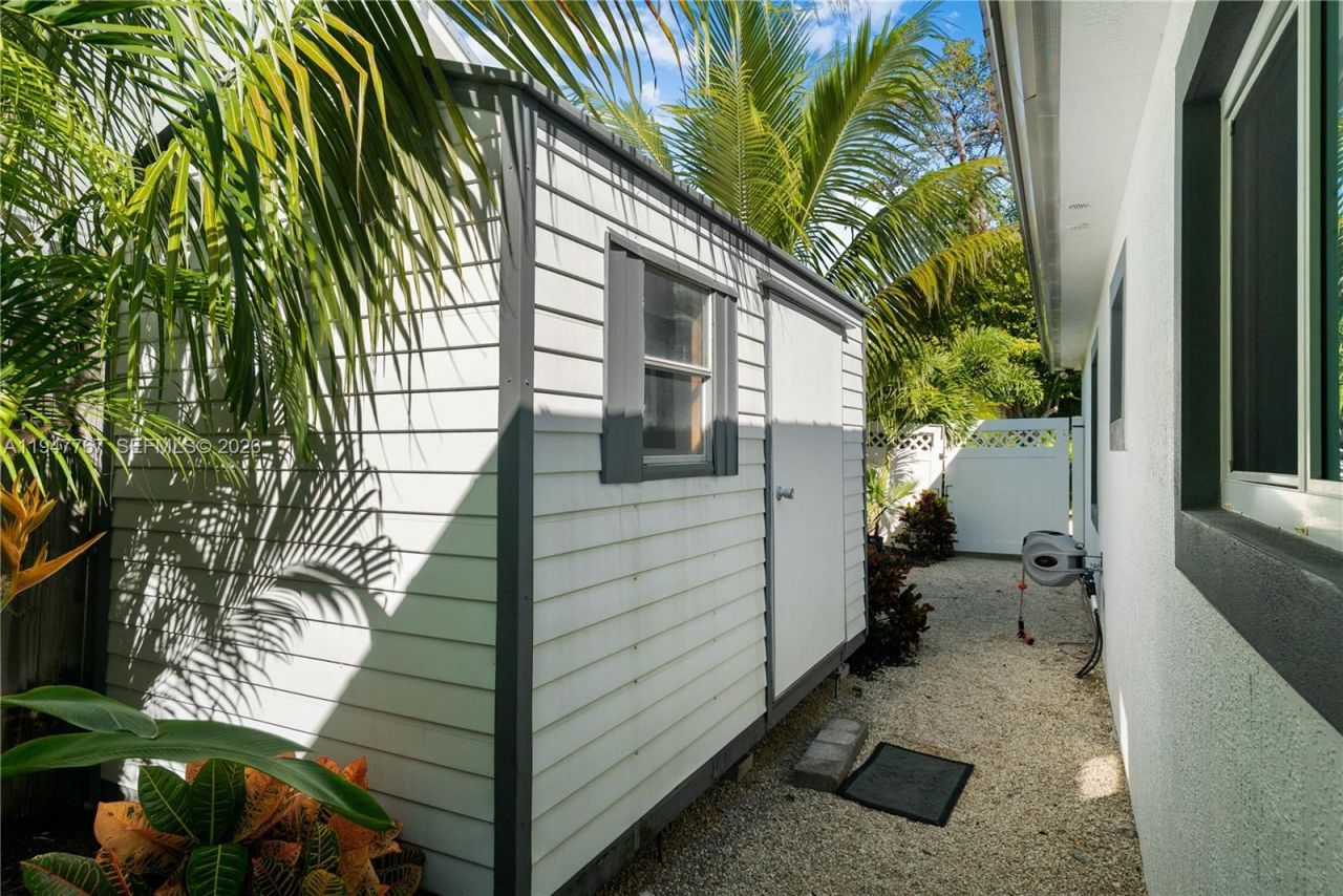 37 Bonefish Ave, Key Largo, FL 33037 Photo