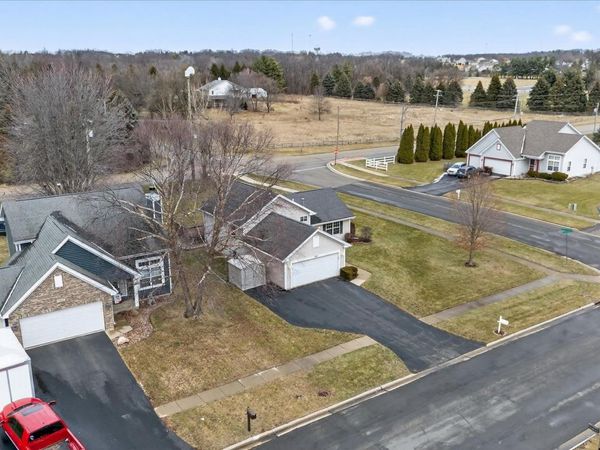 1903 Silverthorn Drive, BYRON, IL 61010