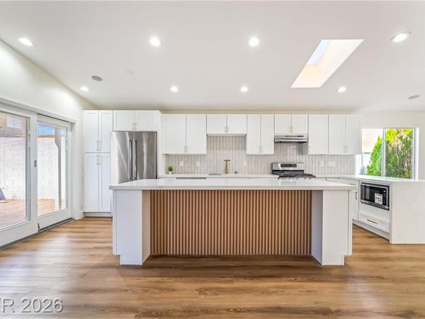 923 Highland Trails Avenue, Henderson, NV 89015