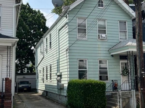 323 William St, Harrison, NJ 07029