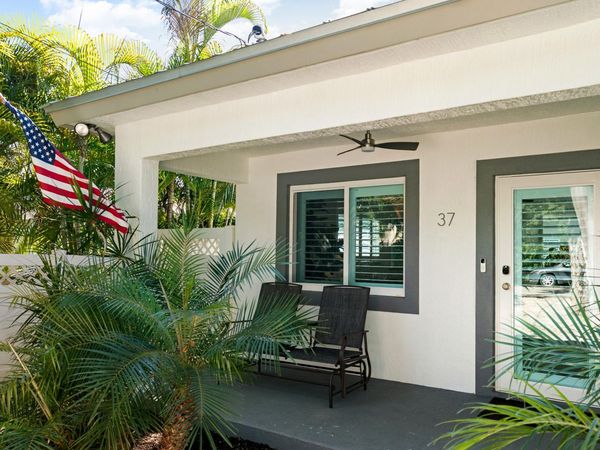 37 Bonefish Avenue, KEY LARGO, FL 33037
