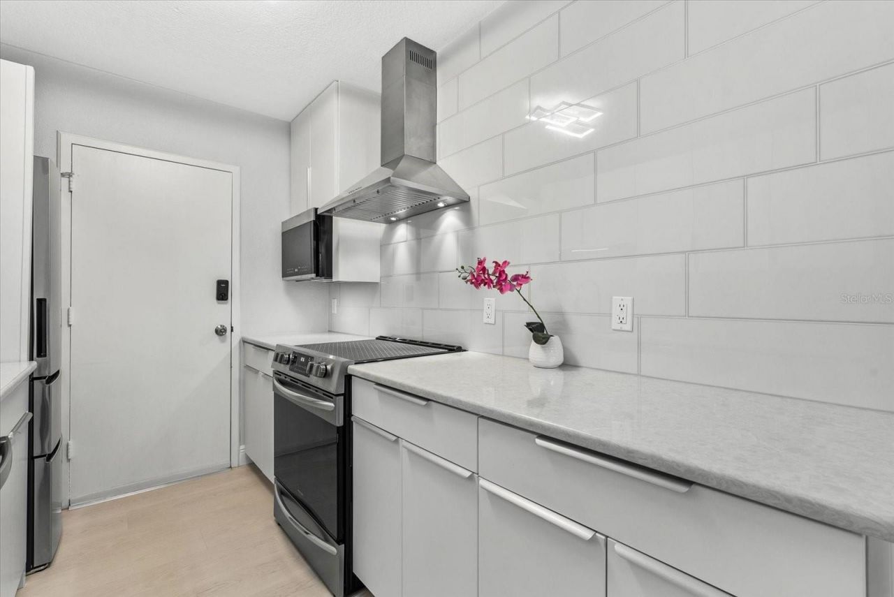 4822 Ocean Boulevard, Unit 10E, Sarasota, FL 34242 Photo