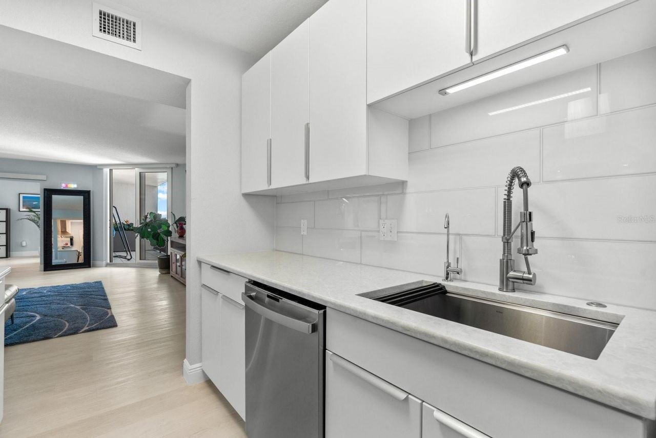 4822 Ocean Boulevard, Unit 10E, Sarasota, FL 34242 Photo