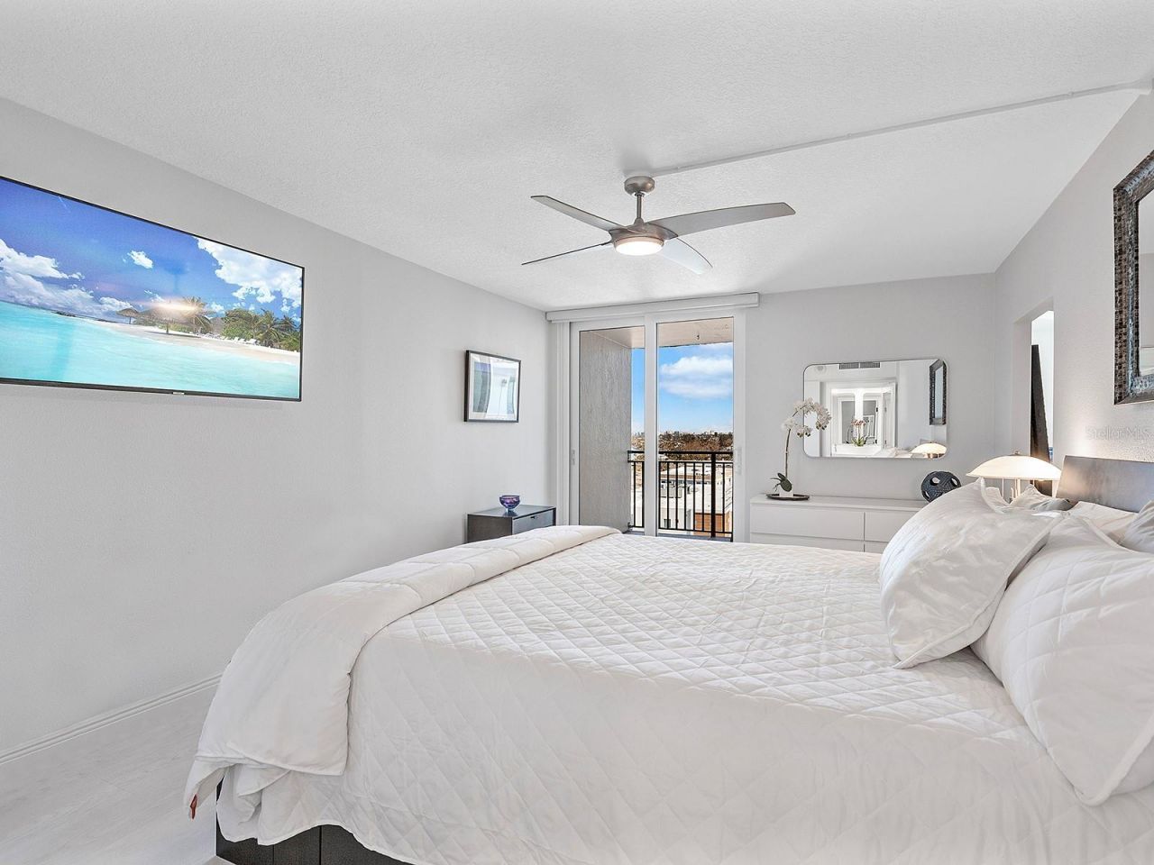 4822 Ocean Boulevard, Unit 10E, Sarasota, FL 34242 Photo