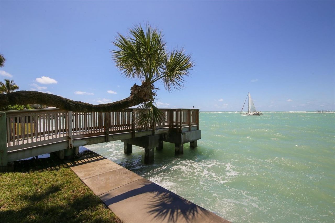 4822 Ocean Boulevard, Unit 10E, Sarasota, FL 34242 Photo