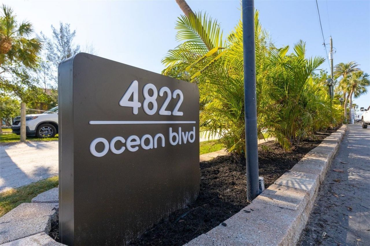 4822 Ocean Boulevard, Unit 10E, Sarasota, FL 34242 Photo