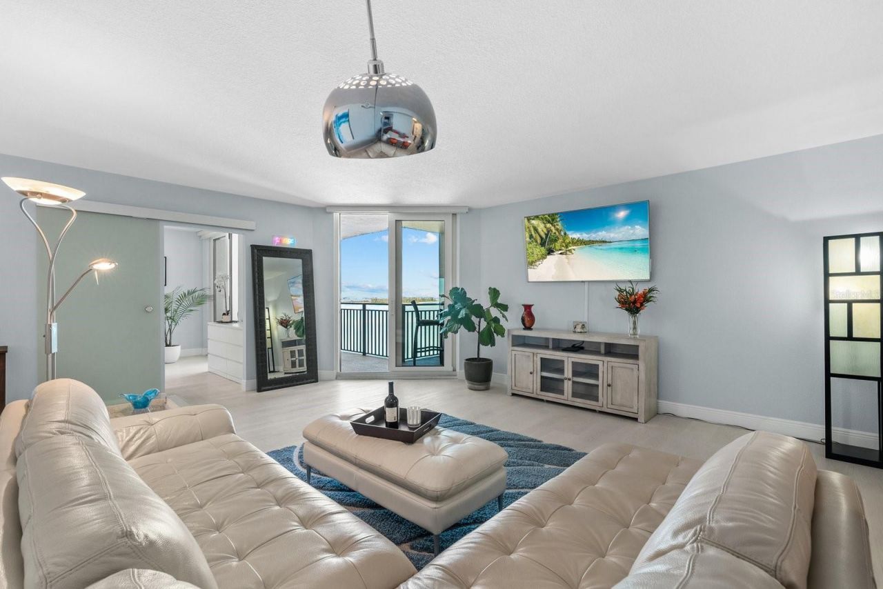 4822 Ocean Boulevard, Unit 10E, Sarasota, FL 34242 Photo