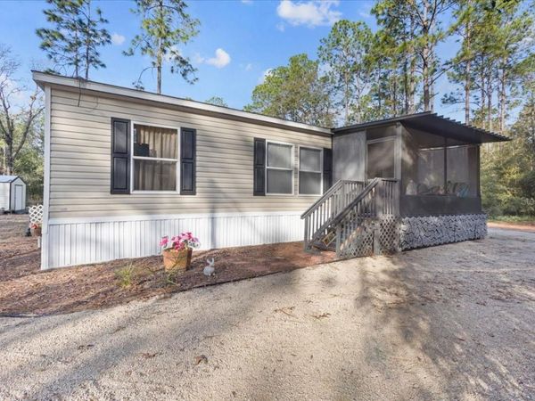 5829 NW 11TH AVENUE, BELL, FL 32619