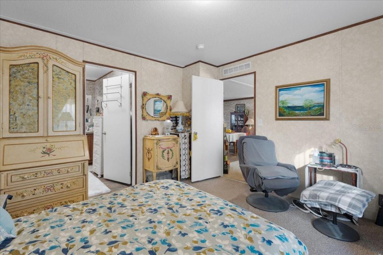 5829 NW 11th Avenue, Bell, FL 32619 Photo