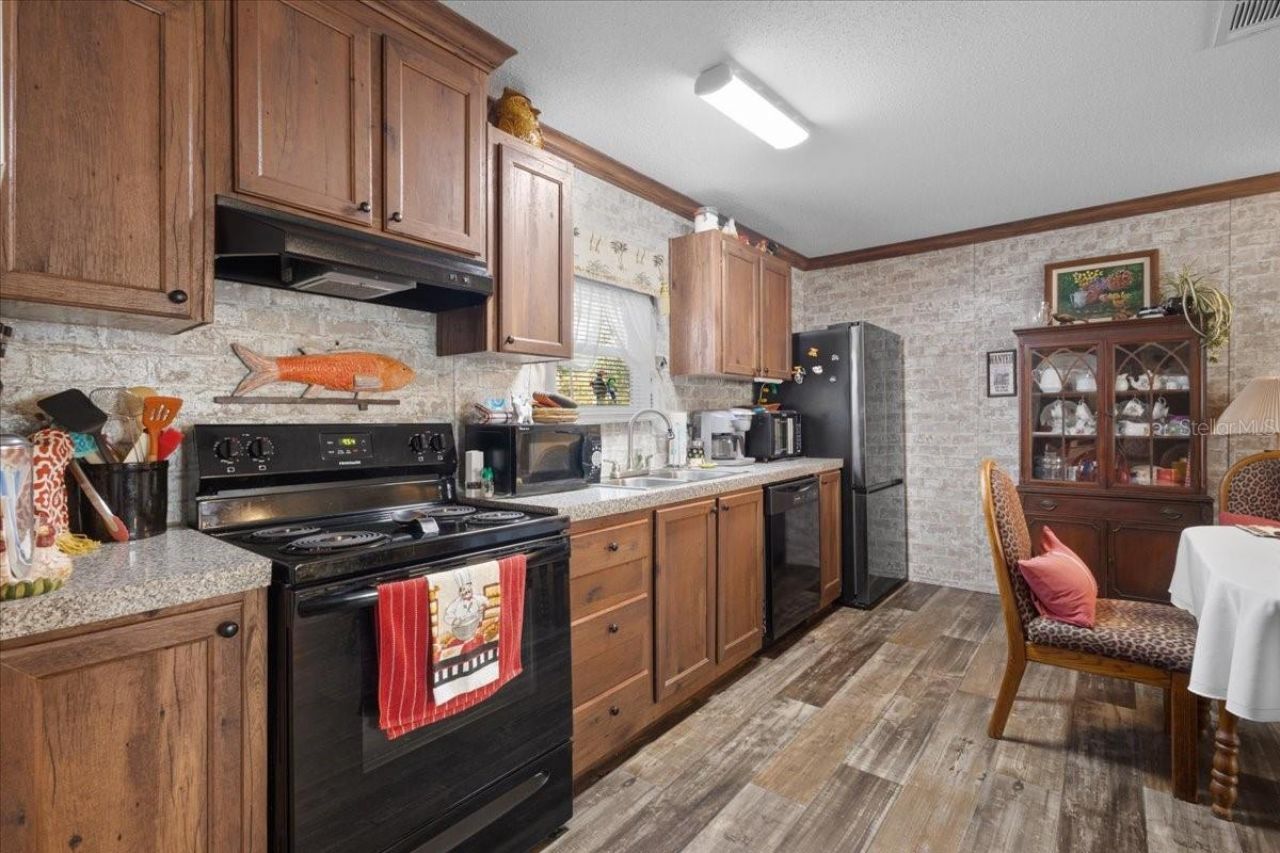 5829 NW 11th Avenue, Bell, FL 32619 Photo