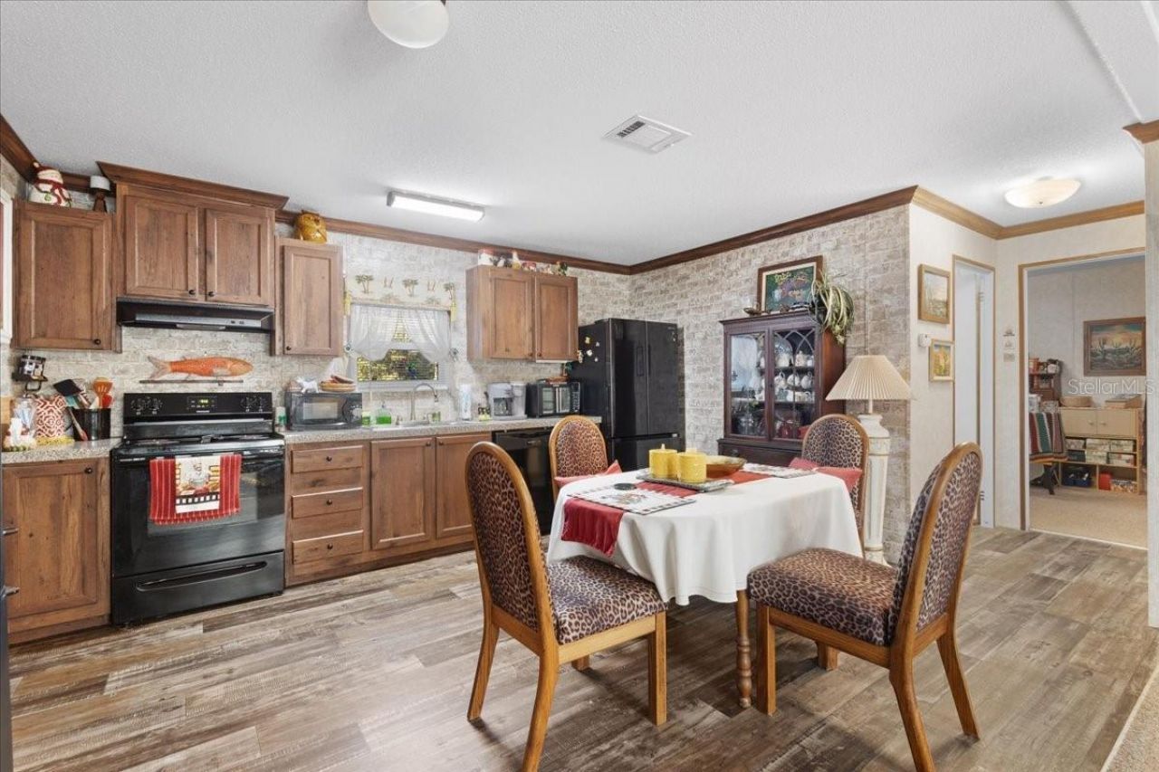 5829 NW 11th Avenue, Bell, FL 32619 Photo