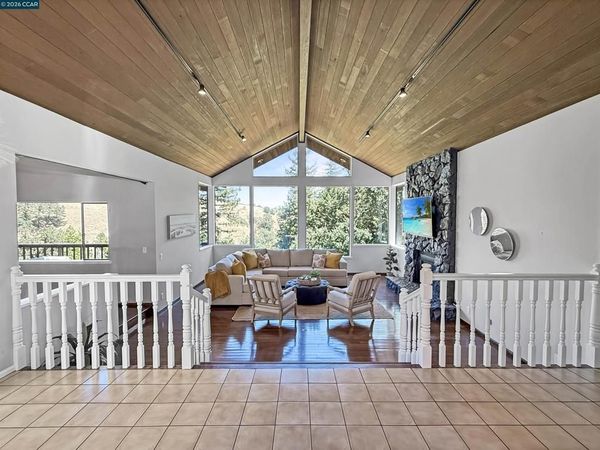 130 Hillcroft Way, Walnut Creek, CA 94597