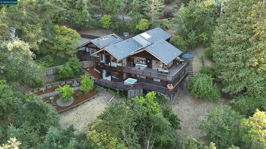 130 Hillcroft Way, Walnut Creek, CA 94597 Main Photo