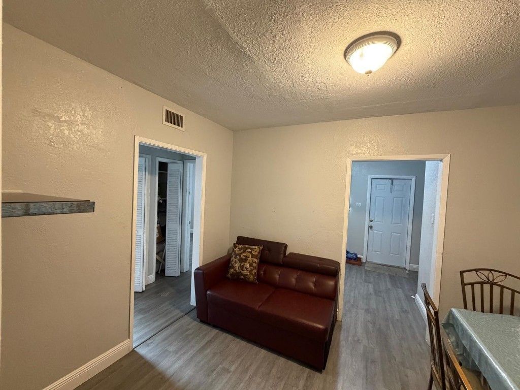 405 NW 18th Avenue, Fort Lauderdale, FL 33311 Photo