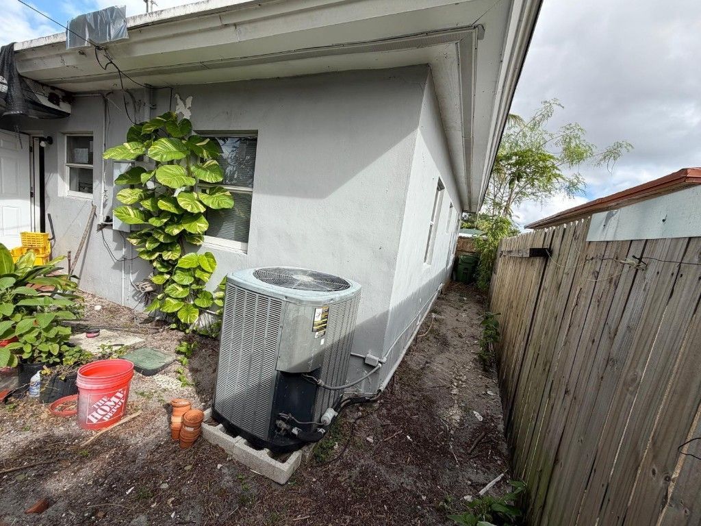 405 NW 18th Avenue, Fort Lauderdale, FL 33311 Photo