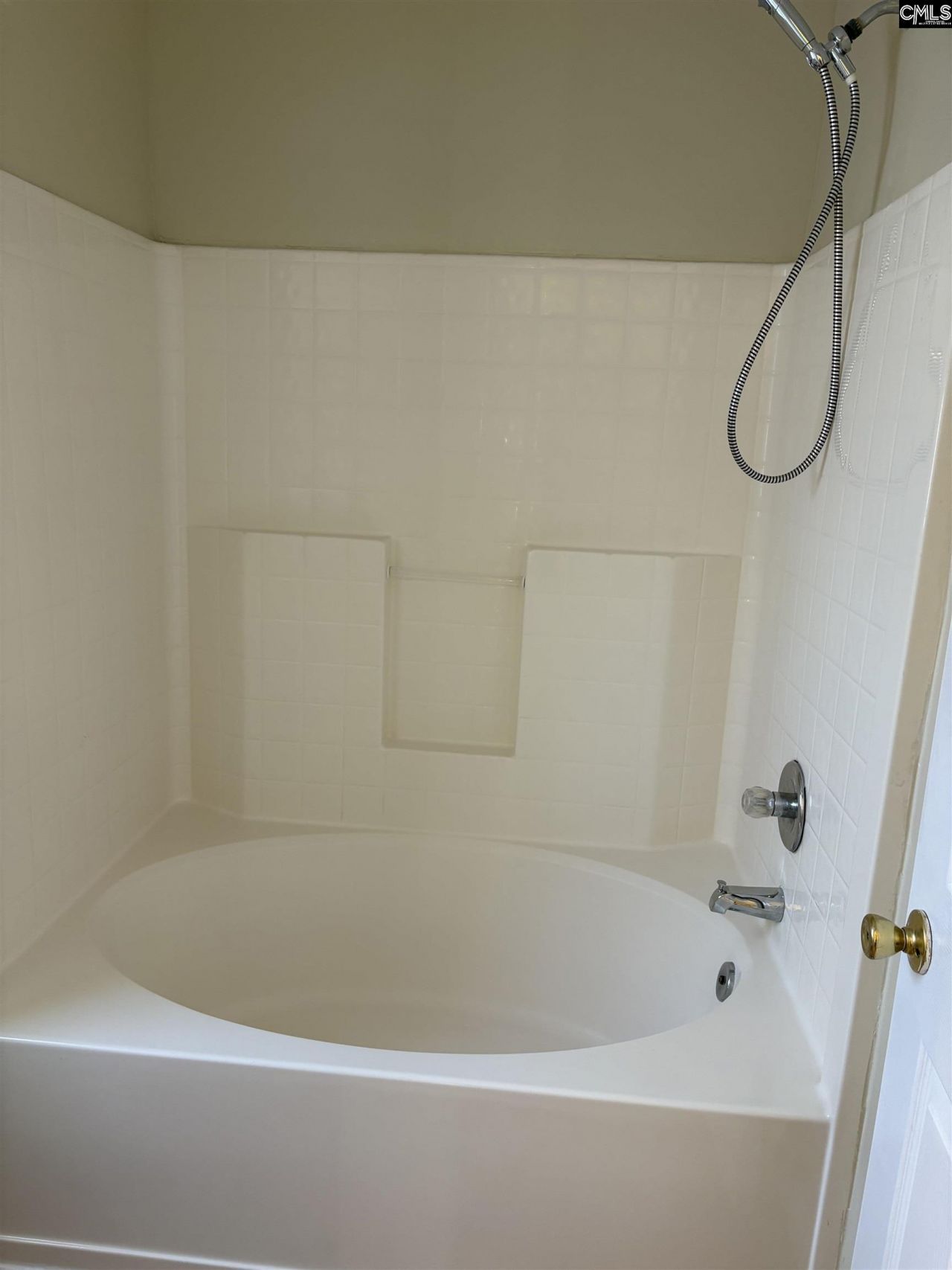 230 Curvewood Road Photo 4