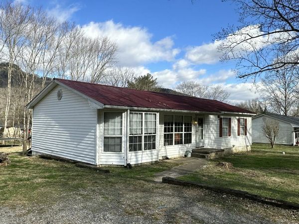 804 Castleview Circle, Jasper, TN 37347