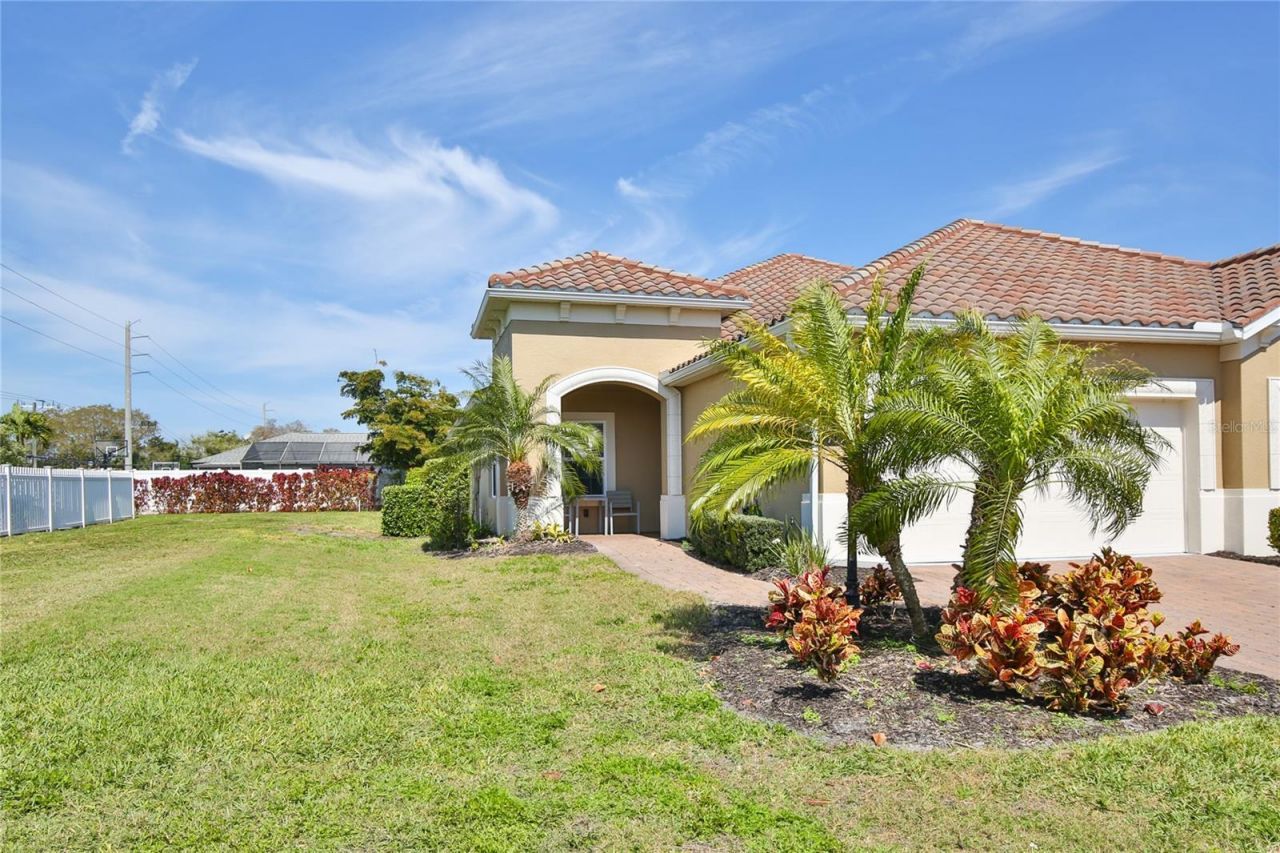 7016 Playa Bella Drive, Bradenton, FL 34209 Photo
