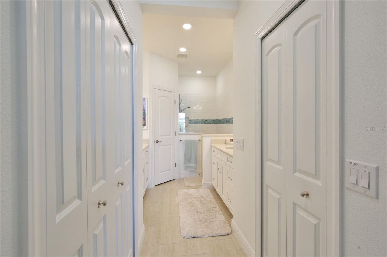 7016 Playa Bella Drive, Bradenton, FL 34209 Photo