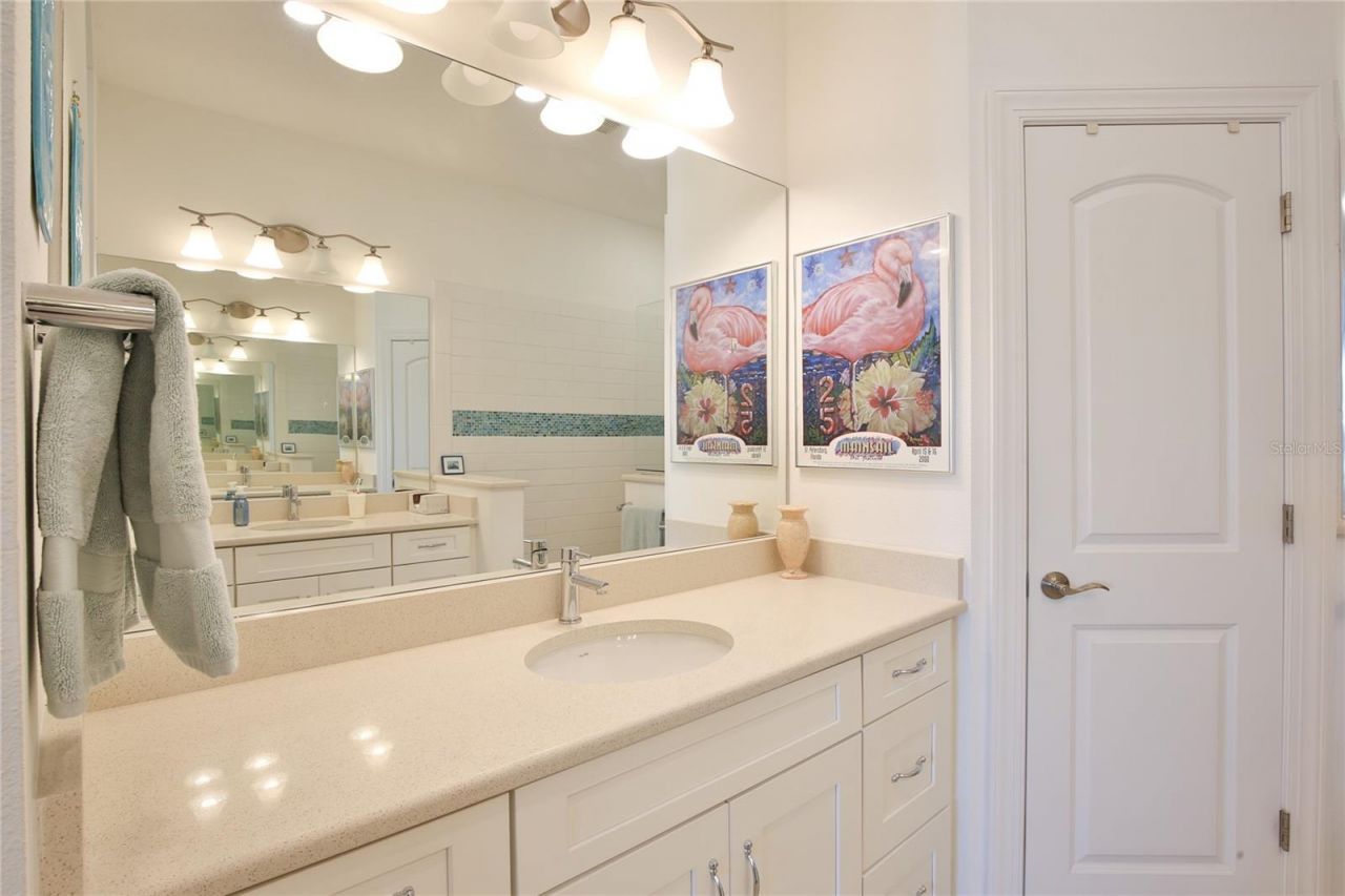 7016 Playa Bella Drive, Bradenton, FL 34209 Photo